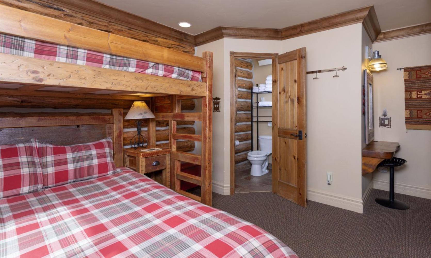 Cowboy Heaven Cabin 13 Bandit ビッグスカイ エクステリア 写真